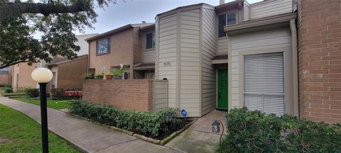 Photo of 1970 Augusta Drive, Houston, TX 77057 (MLS # 52147463)