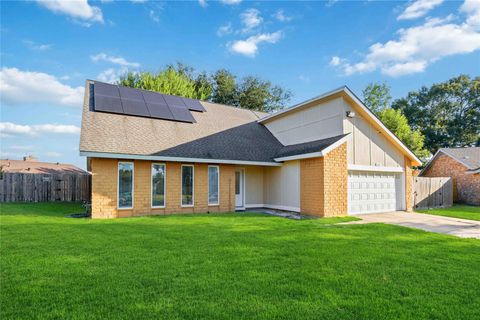 Photo of 11103 Sageorchard Circle, Houston, TX 77089 (MLS # 35881683)