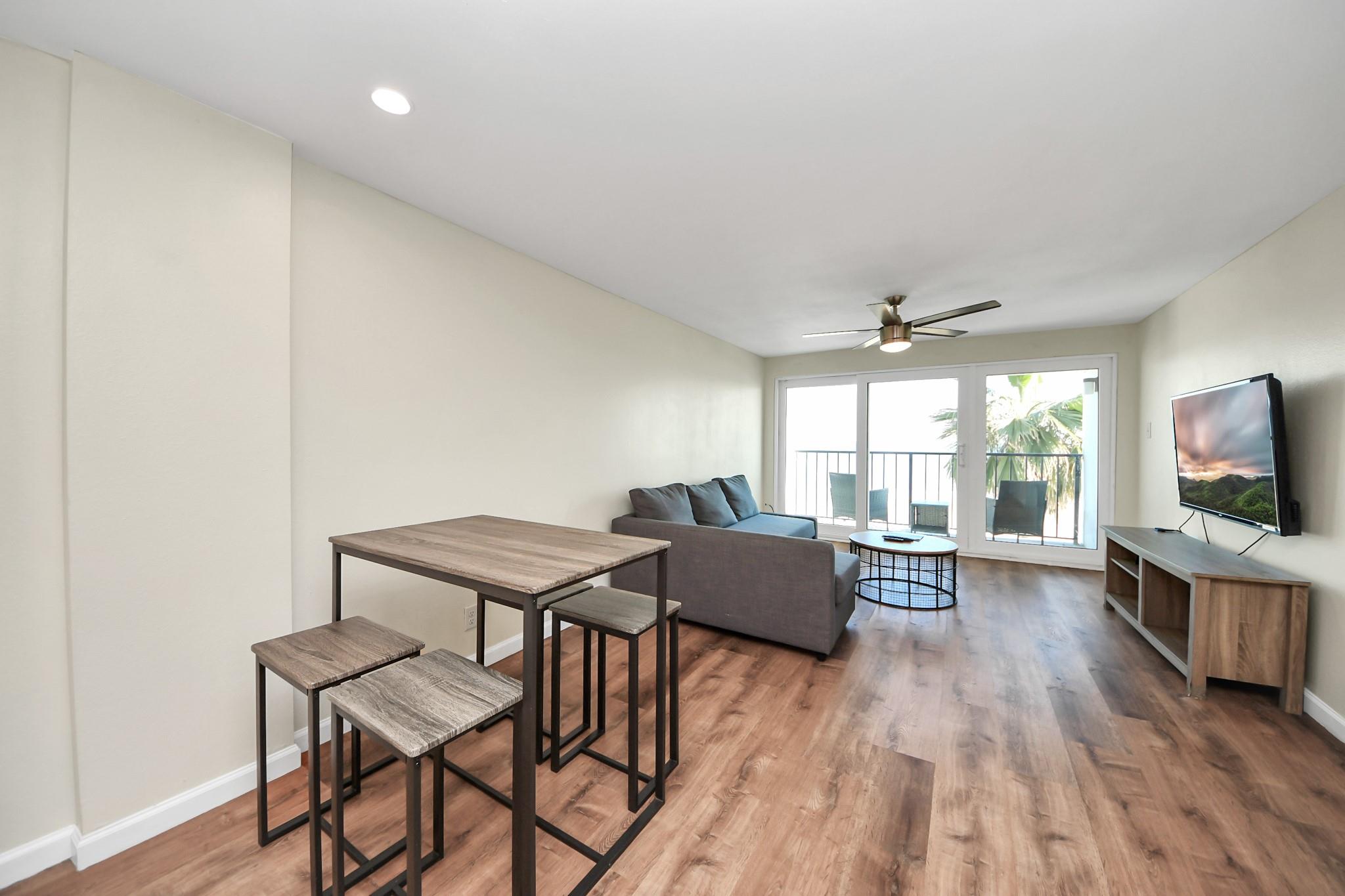 7310 Seawall Boulevard 409