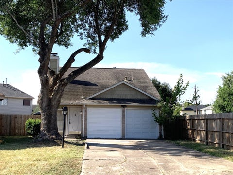 Photo of 2002 Greencourt Drive, Missouri City, TX 77489 (MLS # 98099116)
