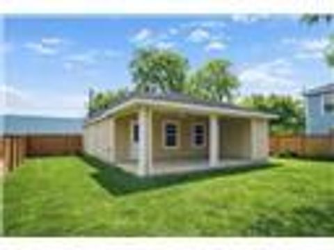 Tiny photo for 2518 Staples Street, Houston, TX 77026 (MLS # 4400303)