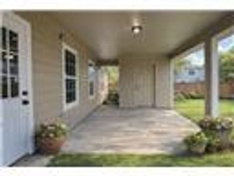 Tiny photo for 2518 Staples Street, Houston, TX 77026 (MLS # 4400303)