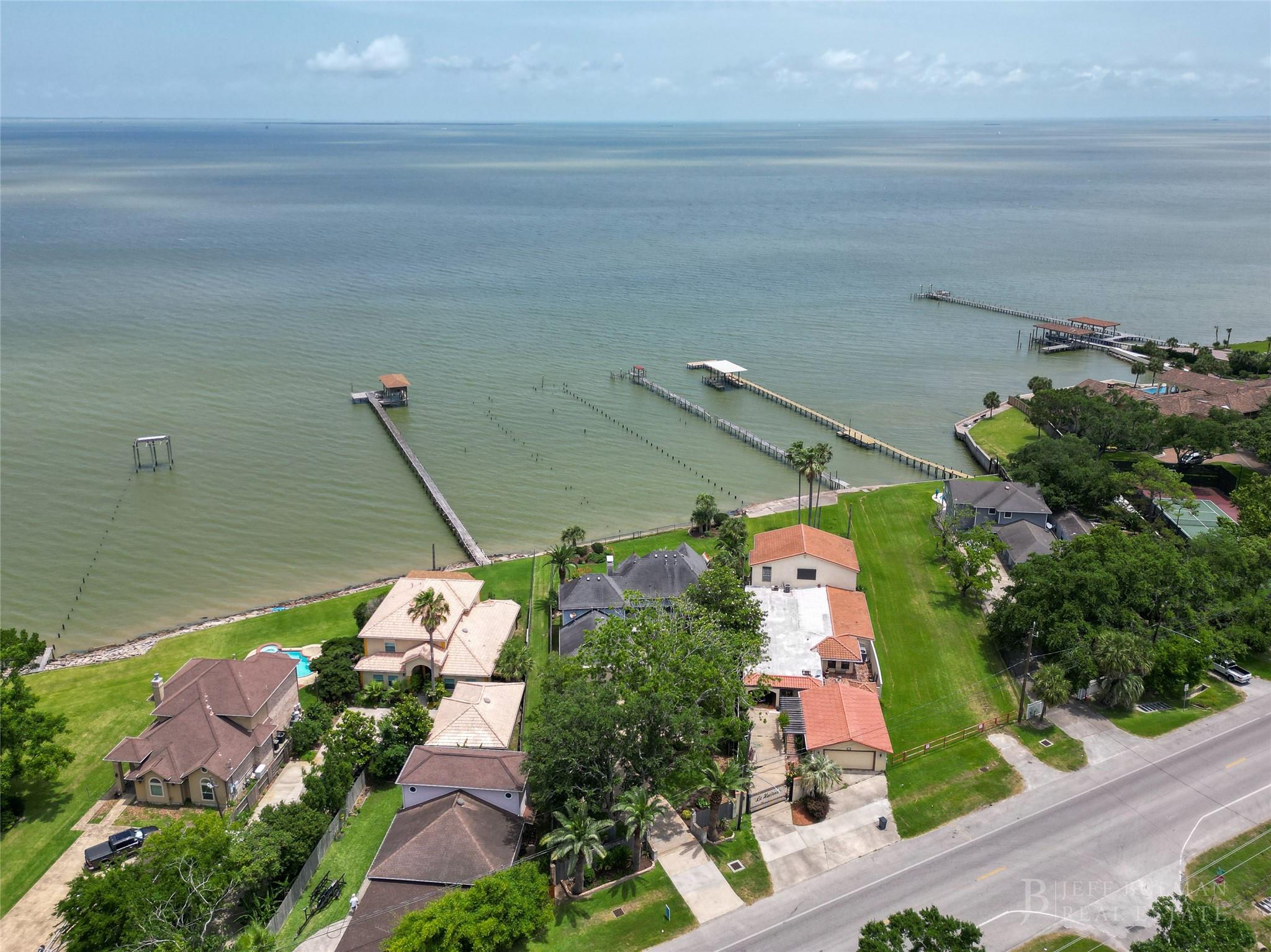 5123 W Bayshore Drive