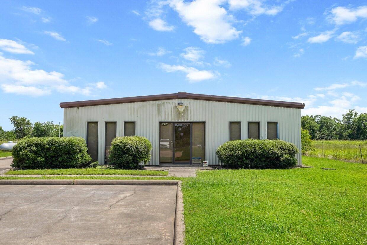 4631 11th Tract 152, 154 Street