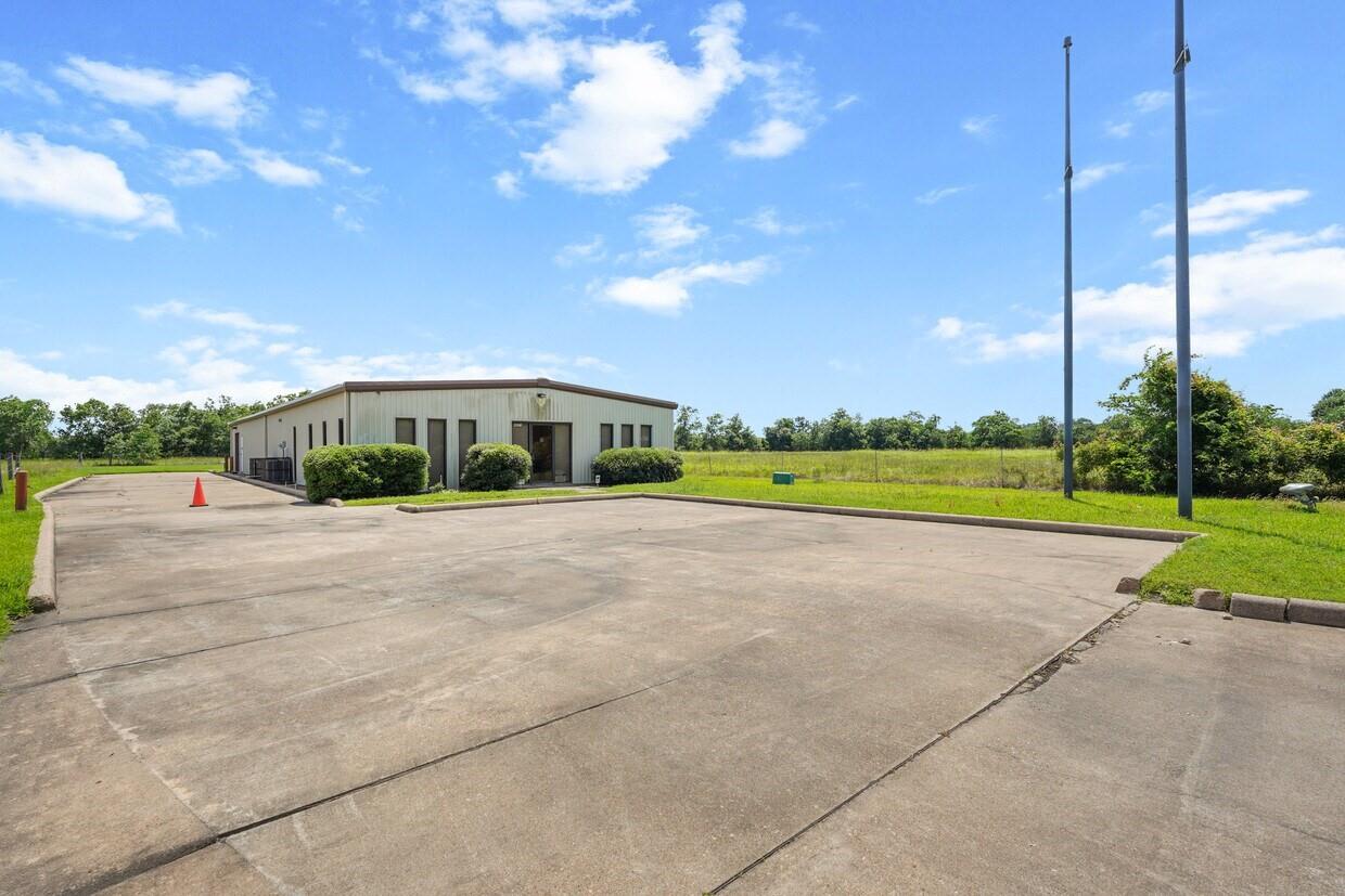 4631 11th Tract 152, 154 Street