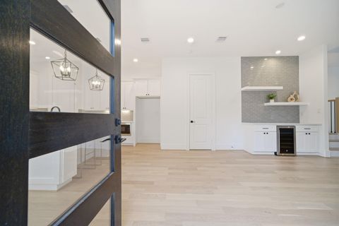 Tiny photo for 1430 Nashua Street, Houston, TX 77008 (MLS # 88928845)