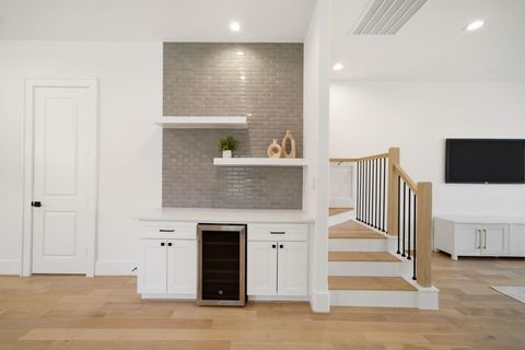 Tiny photo for 1430 Nashua Street, Houston, TX 77008 (MLS # 88928845)