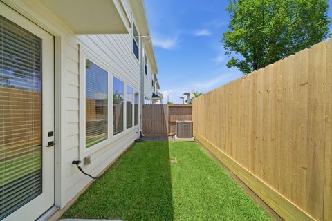 Tiny photo for 1430 Nashua Street, Houston, TX 77008 (MLS # 88928845)