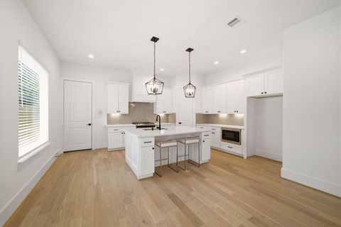Tiny photo for 1430 Nashua Street, Houston, TX 77008 (MLS # 88928845)