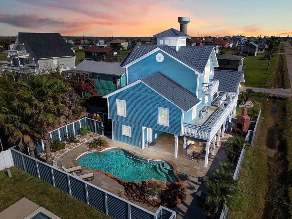 Photo of 16544 John Silver Road, Jamaica Beach, TX 77554 (MLS # 81258145)