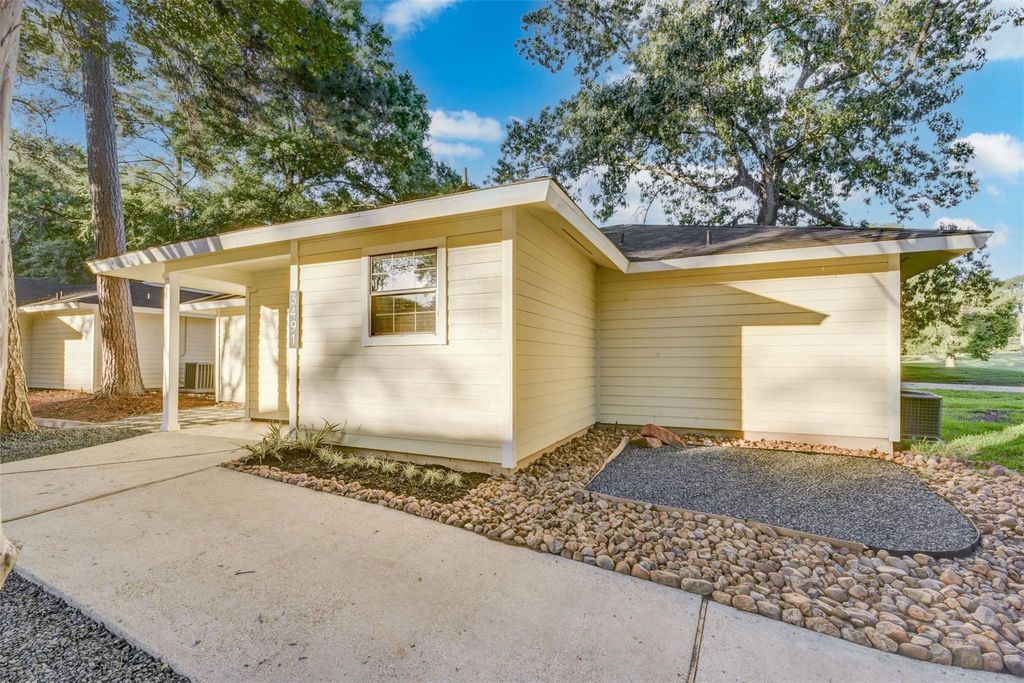 Photo of 3491 Balboa Circle Cir, Montgomery, TX 77356 (MLS # 26717467)