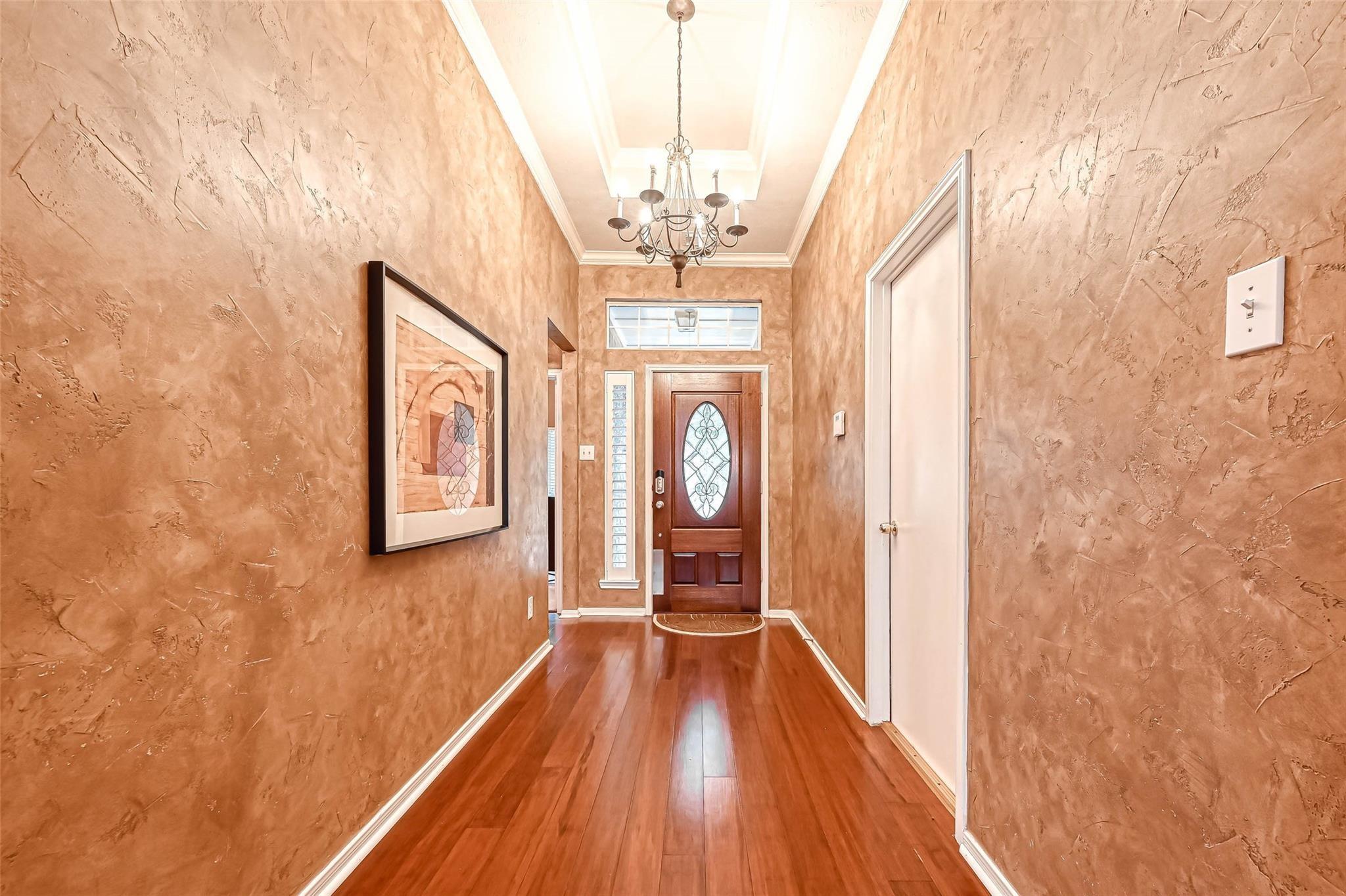 5213 Cottonwood Creek Lane