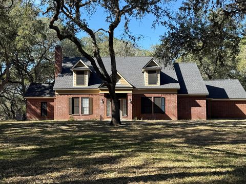 Photo of 1412 Westpark Avenue, Victoria, TX 77905 (MLS # 50127507)