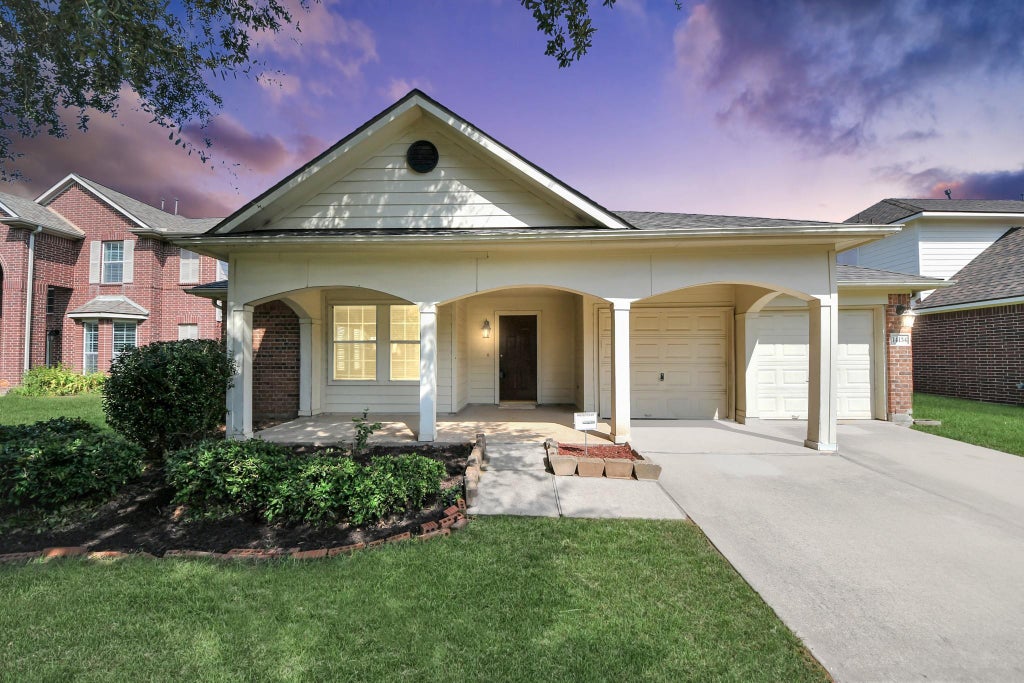 Photo of 14134 Silver Glade Lane, Sugar Land, TX 77498 (MLS # 65525290)
