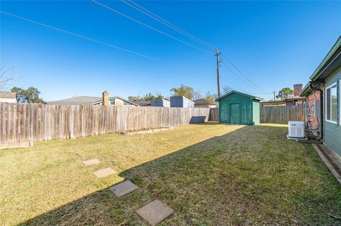 Tiny photo for 13727 Oleoke Lane, Houston, TX 77015 (MLS # 1061078)