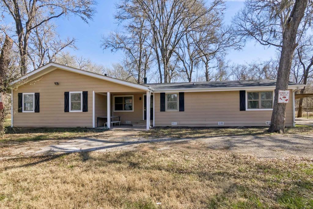 Photo of 3046 River Bend Lane, Sealy, TX 77474 (MLS # 17845253)
