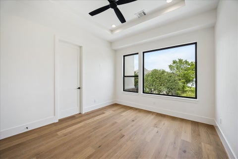 Tiny photo for 335 Harvard Street, Houston, TX 77007 (MLS # 65070979)