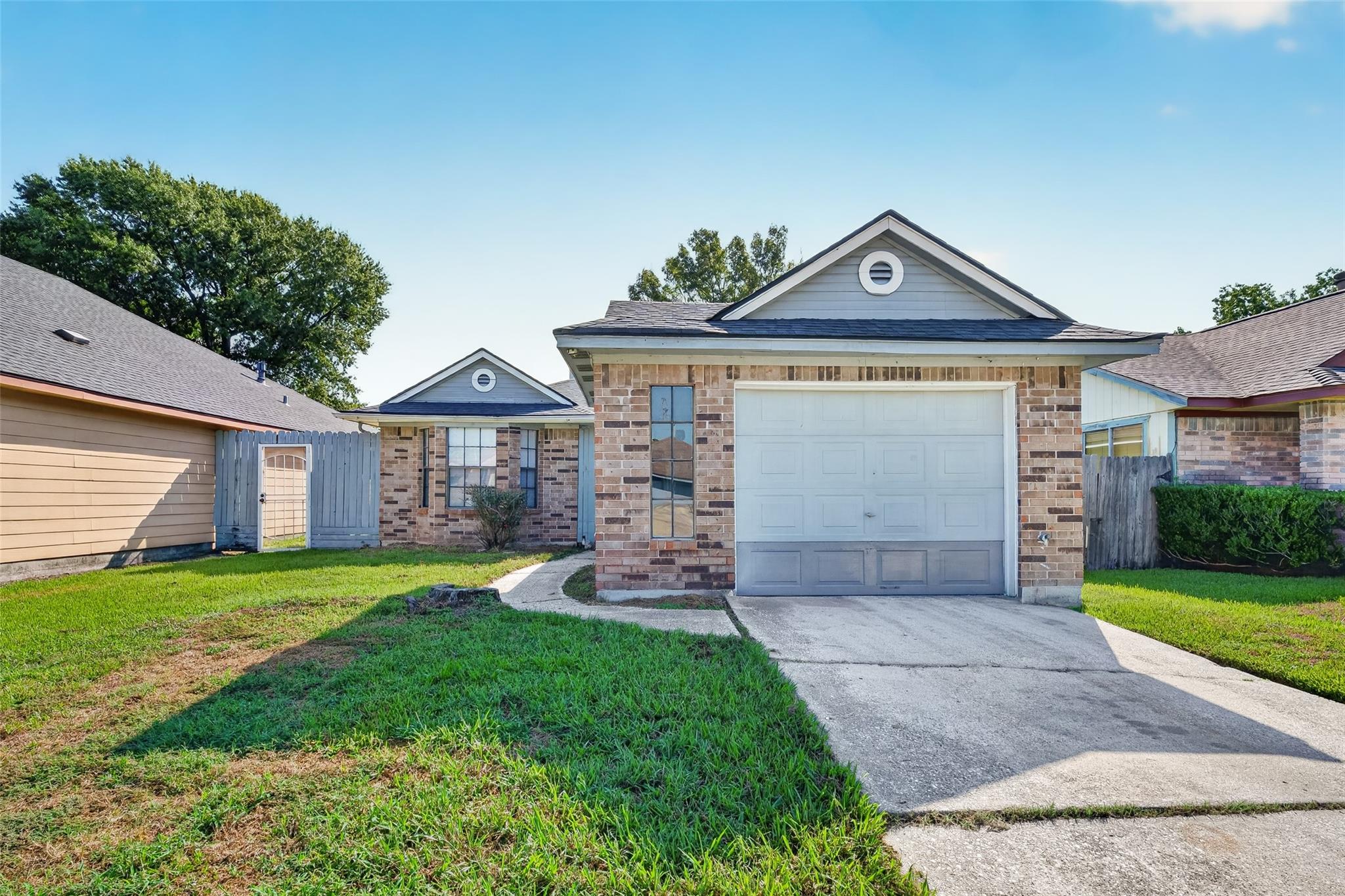 1126 Holbech Lane
