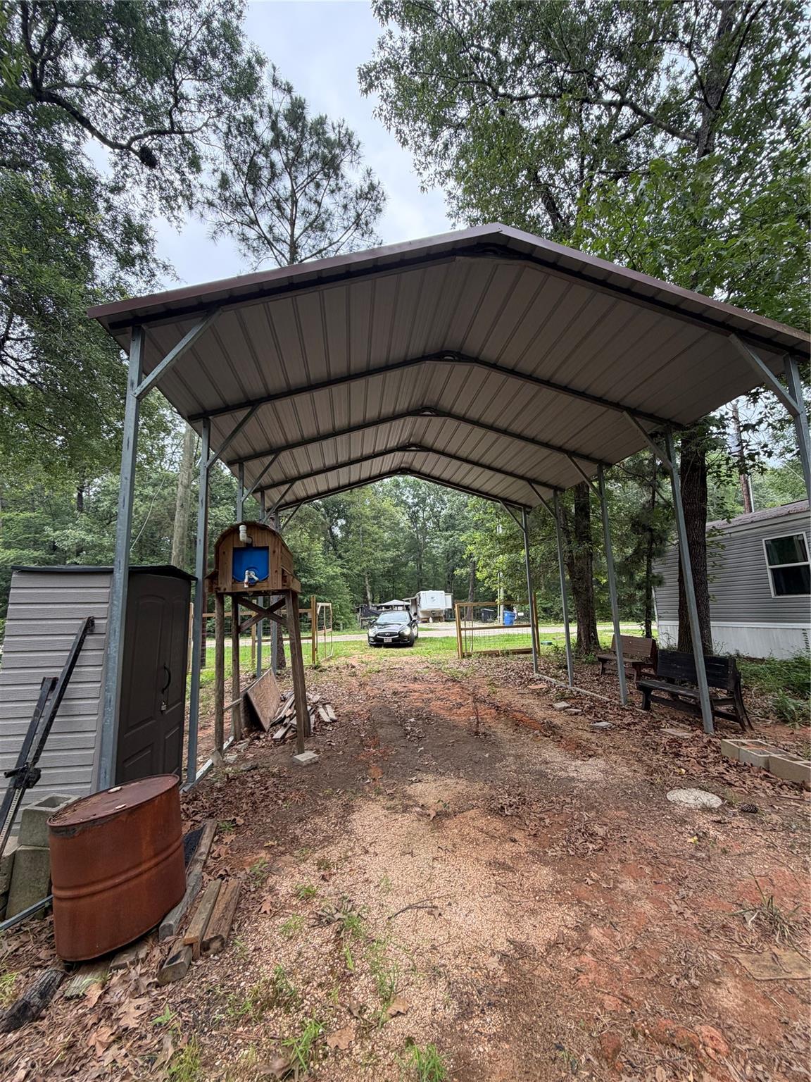 225 Lakecrest