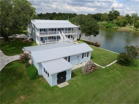 Photo of 462 Exotic Isle Drive, Matagorda, TX 77457 (MLS # 33437621)