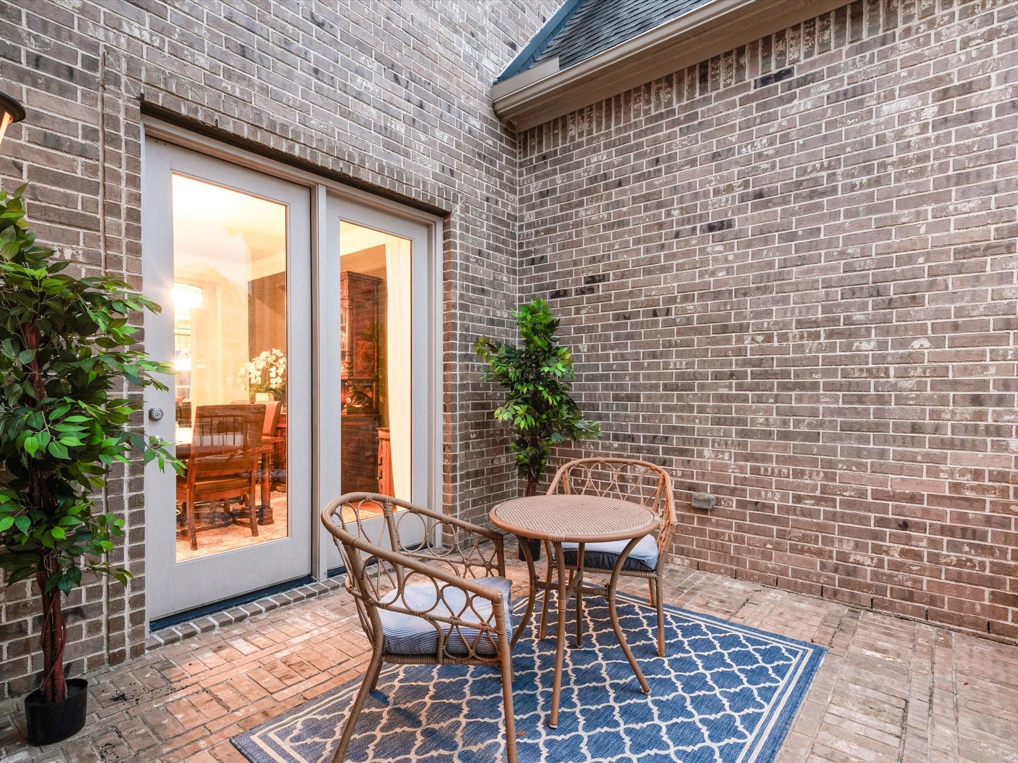 8518 Alford Point Drive