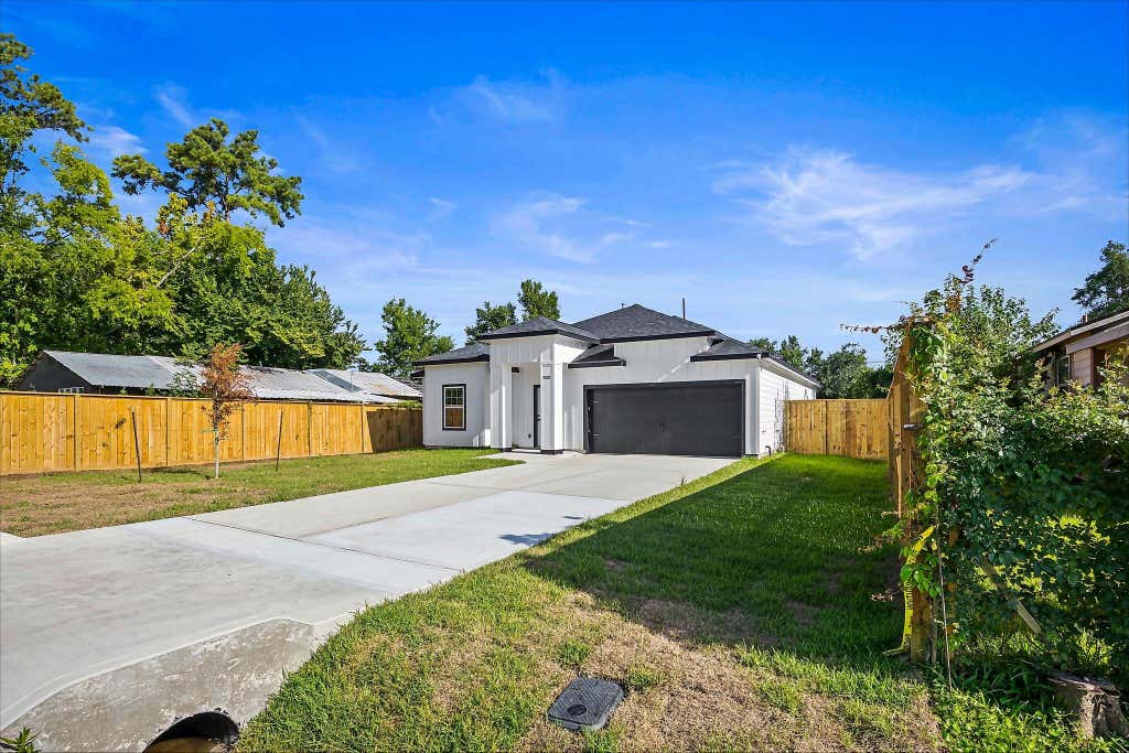 Photo of 5526 Hartwick Road, Houston, TX 77016 (MLS # 88455088)