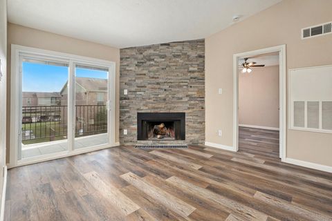 Photo of 18800 Egret Bay Boulevard #306, Webster, TX 77058 (MLS # 73900848)
