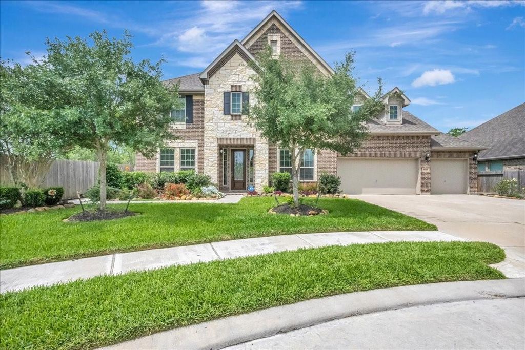 Photo of 8033 Serenity Drive, Pearland, TX 77584 (MLS # 89417911)