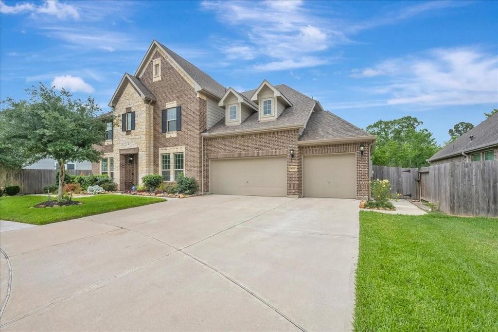 Photo of 8033 Serenity Drive, Pearland, TX 77584 (MLS # 89417911)