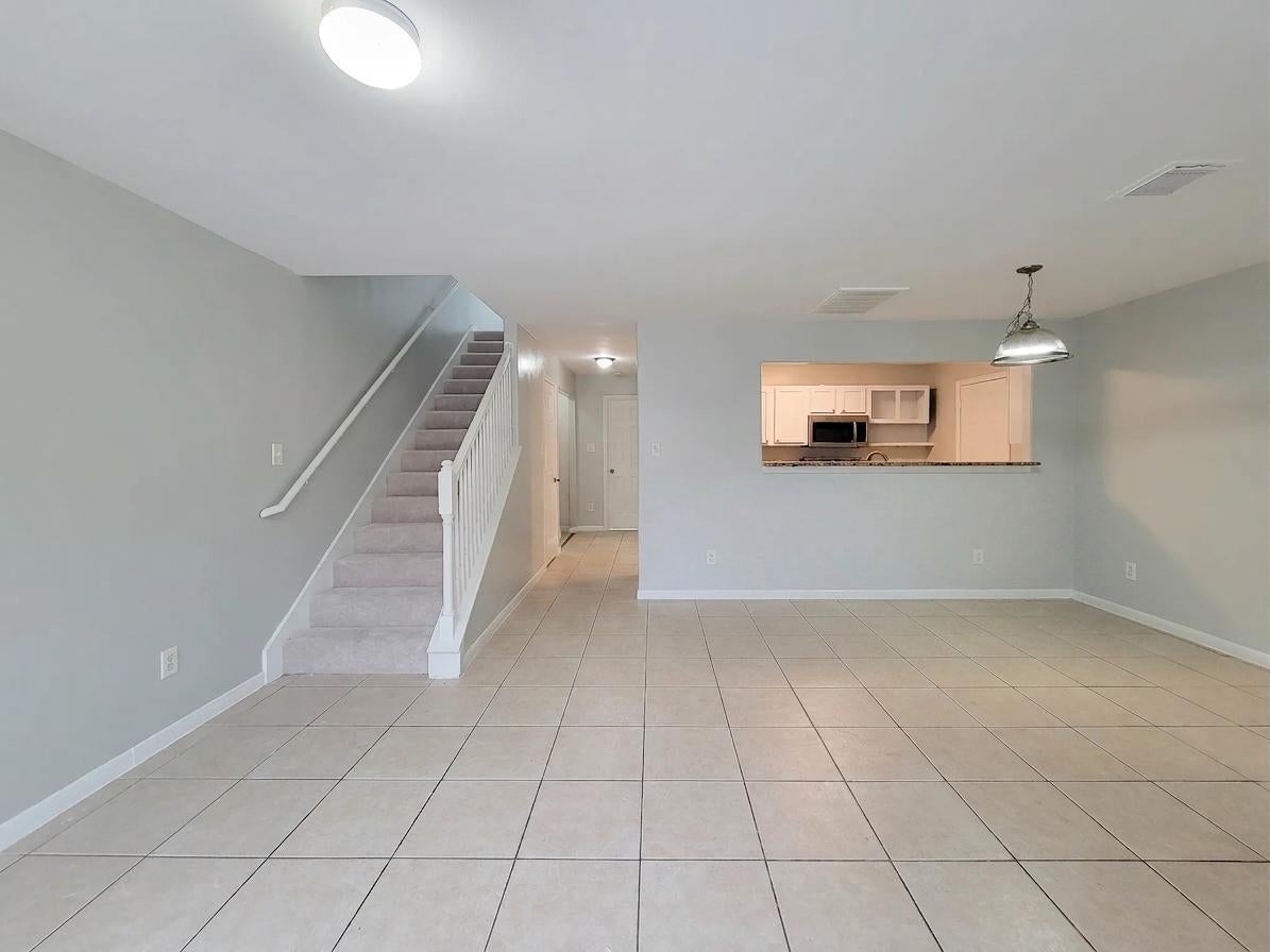 3005 La Estancia Lane