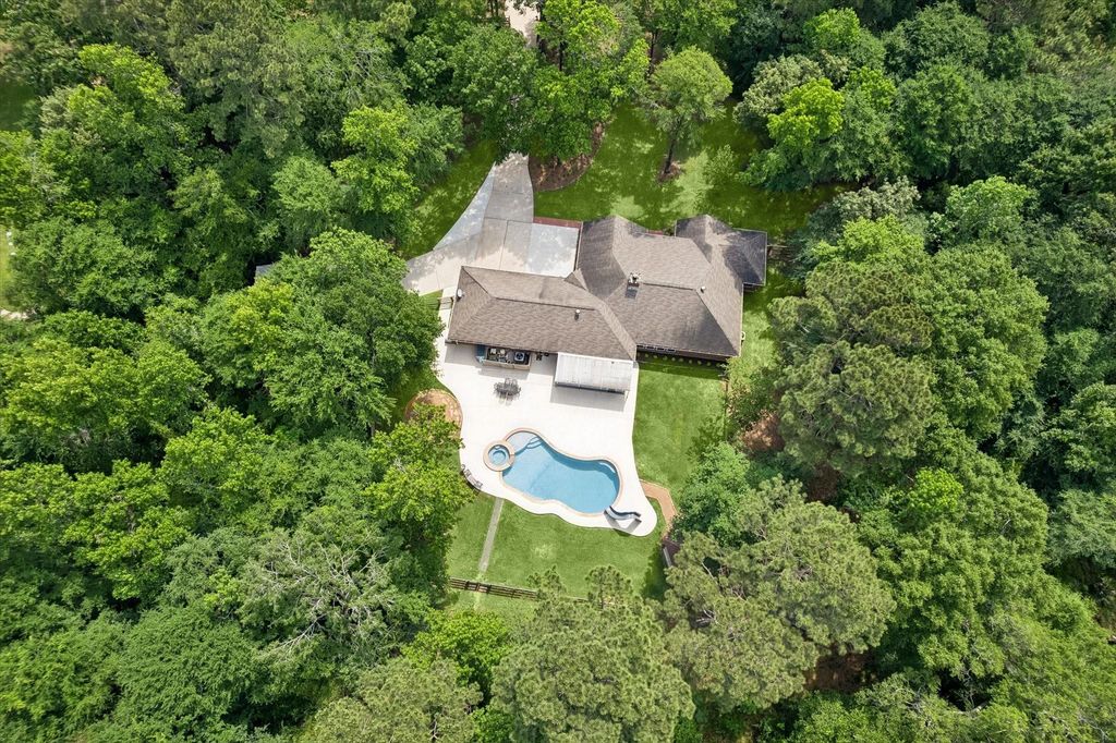 Photo of 40307 Pipestone Road, Magnolia, TX 77354 (MLS # 40966004)