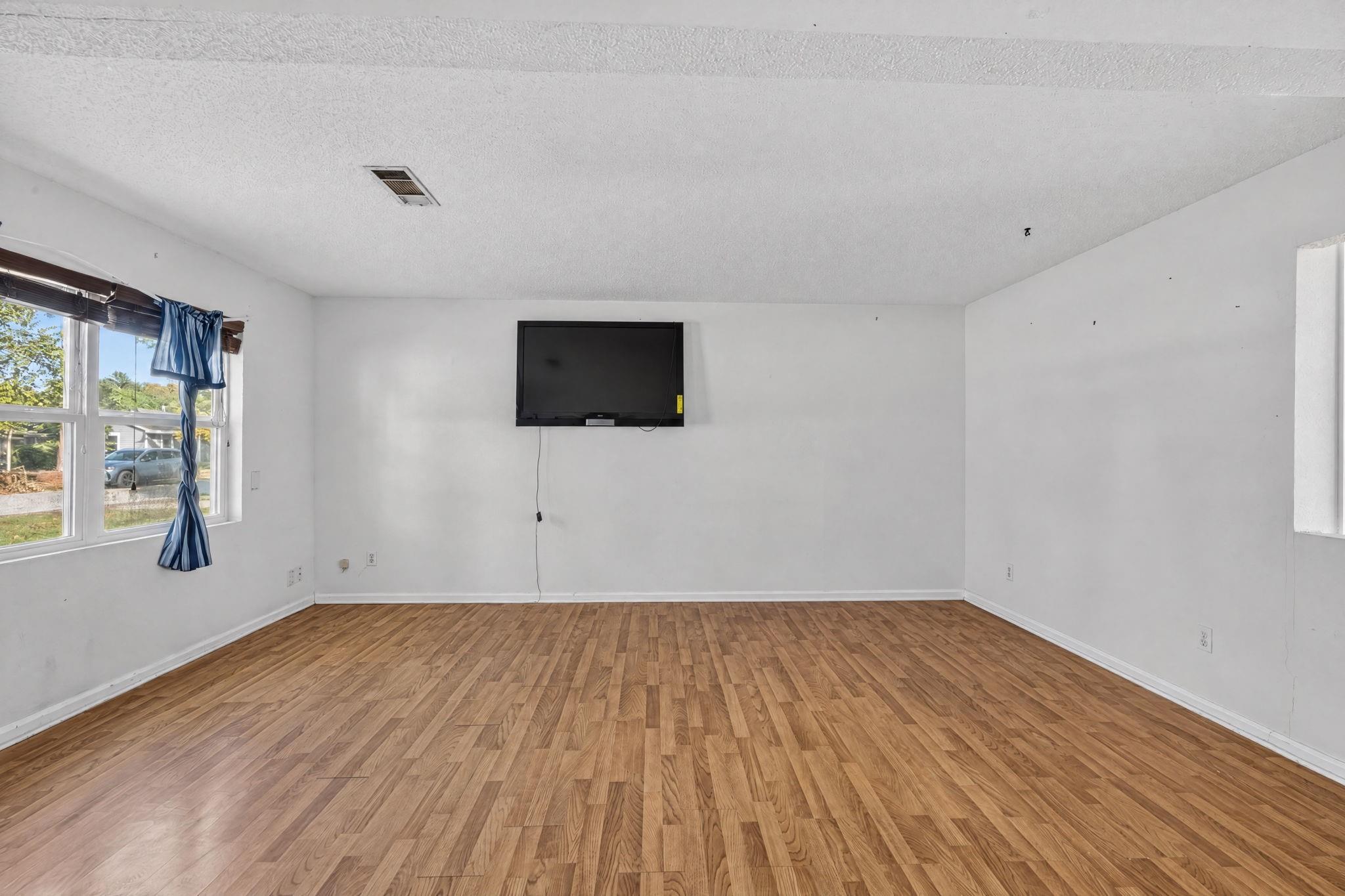 100 Inwood Lane