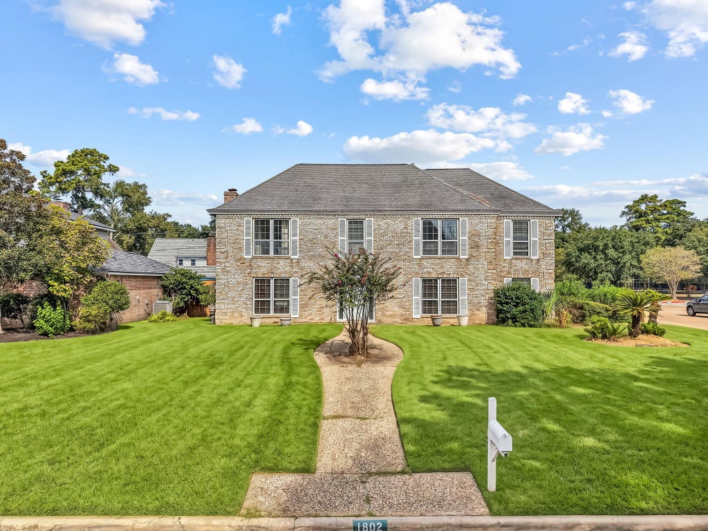 Photo of 1802 Hamlin Valley Drive, Houston, TX 77090 (MLS # 26271645)