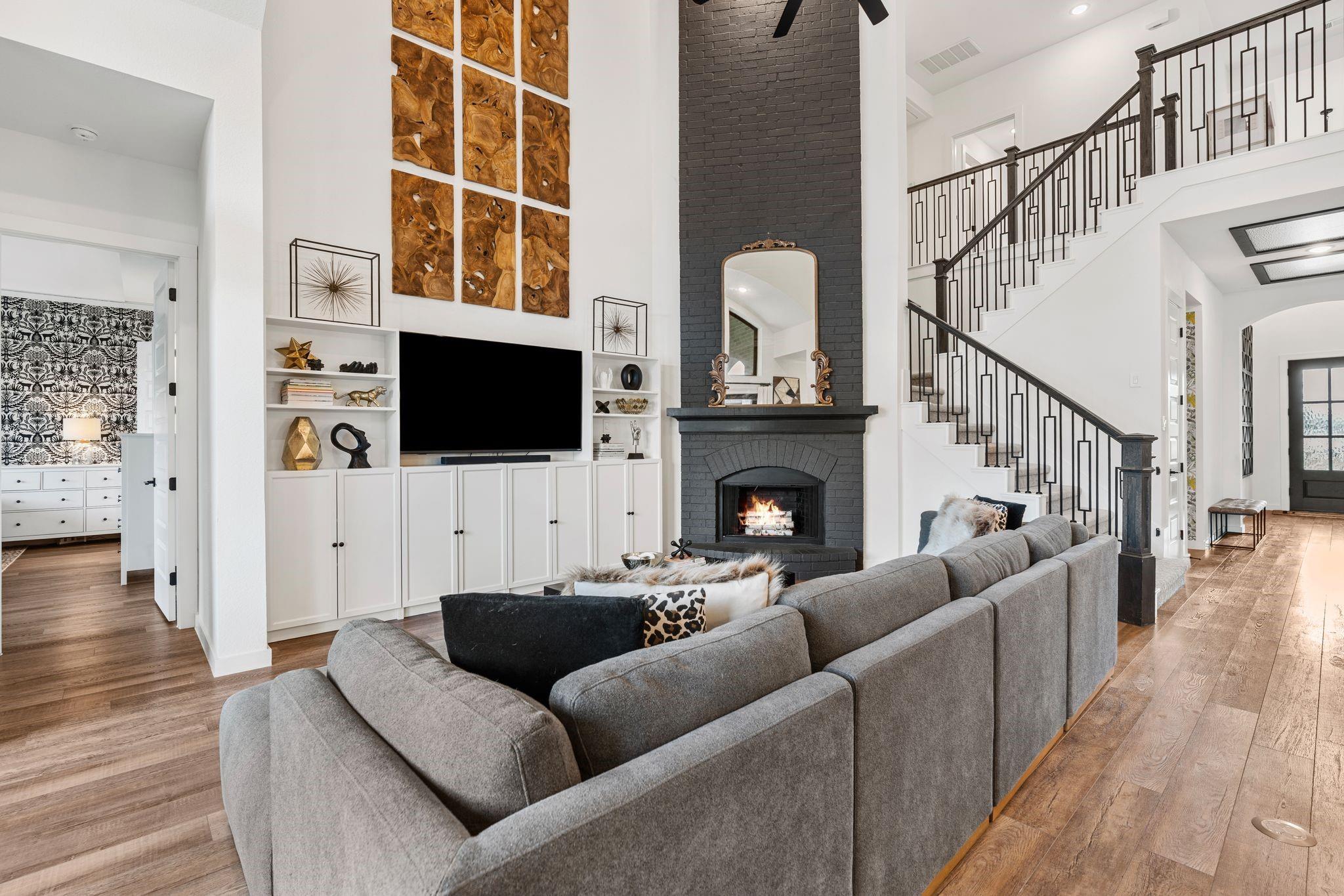 8815 Autumn Pine Drive