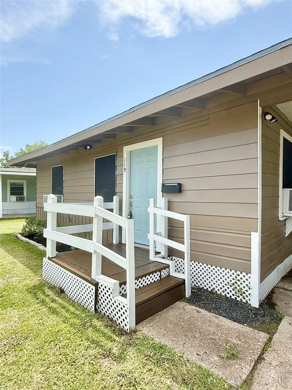 Photo of 119 Oak Drive, Lake Jackson, TX 77566 (MLS # 67706873)