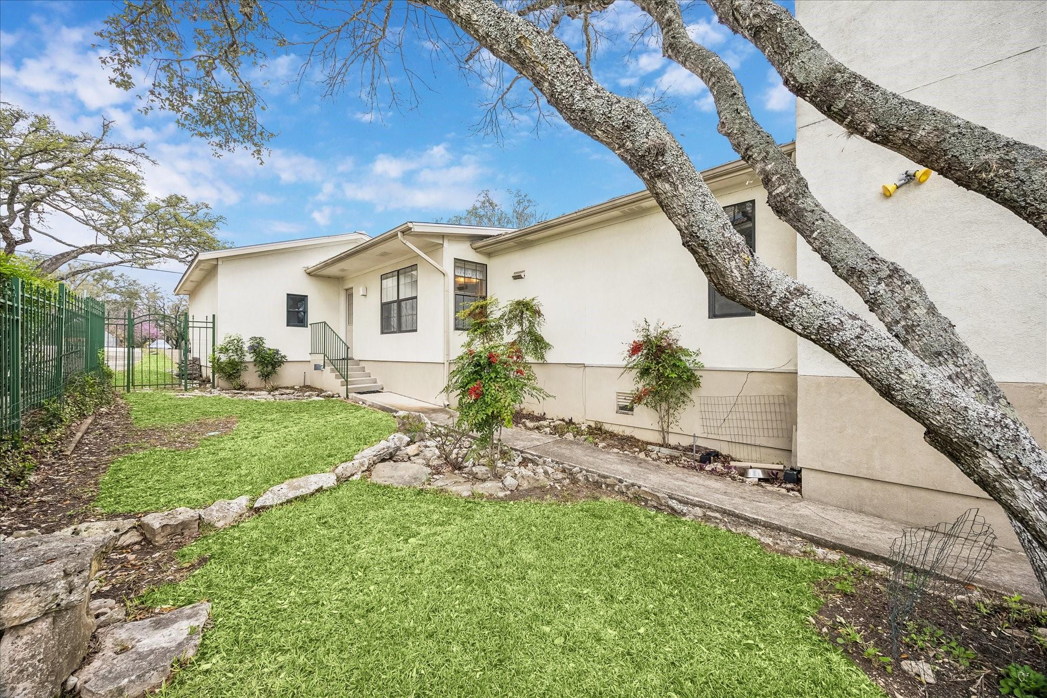 848 Village Shore Drive