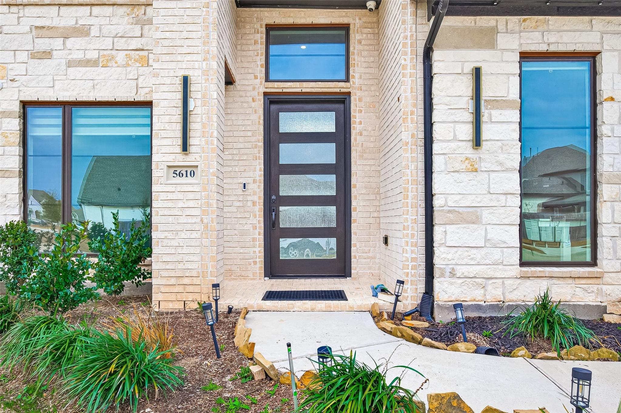 5610 Mesa Estates Drive