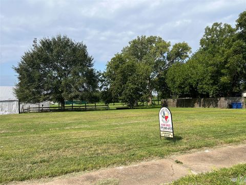 Photo of 109 W Main Street, Eagle Lake, TX 77434 (MLS # 46262784) Photo of 109 W Main Street, Eagle Lake, TX 77434 (MLS # 46262784)