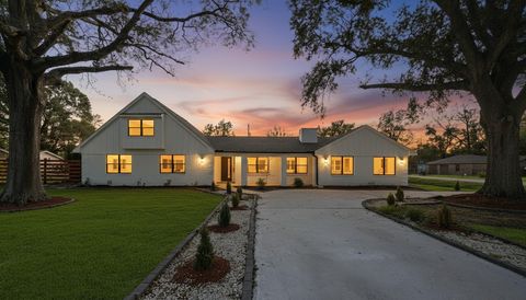 Photo of 8102 Gulick Lane, Houston, TX 77075 (MLS # 31983699)