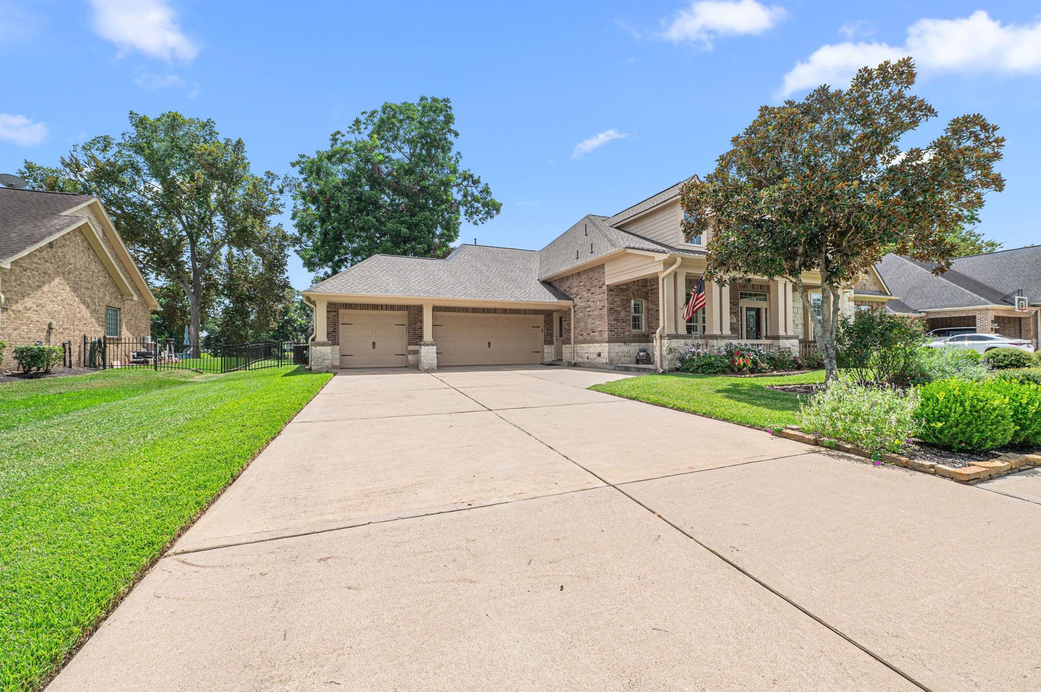 4419 Oxbow Circle W