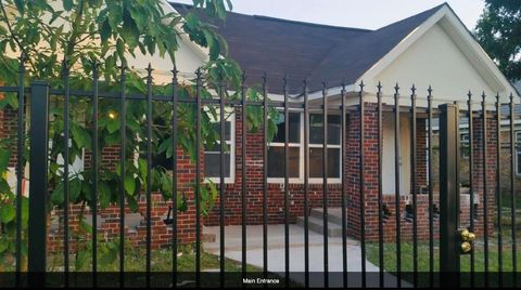 Photo of 5024 Jefferson Street, Houston, TX 77023 (MLS # 68387851)