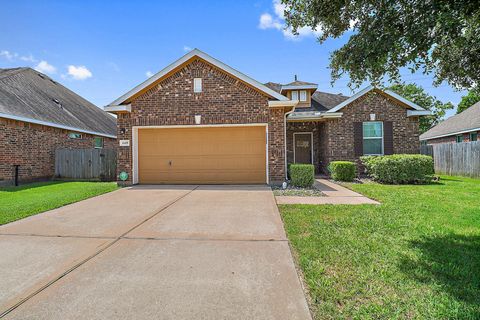 Photo of 4418 Legends Bay Drive Drive, Baytown, TX 77523 (MLS # 55822316)