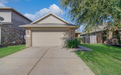 Photo of 13822 Roman Ridge Lane, Houston, TX 77047 (MLS # 78510765)