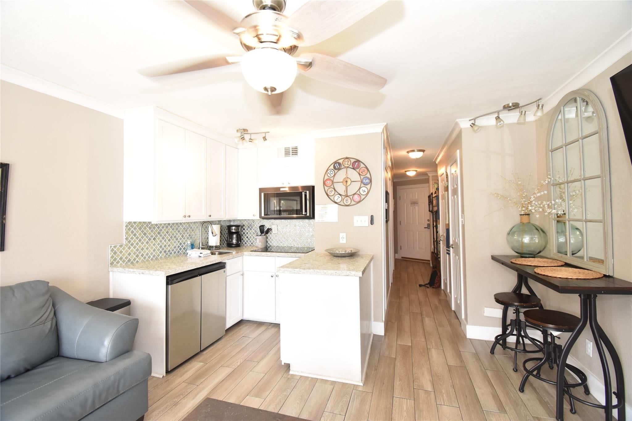 6102 Seawall Boulevard 114