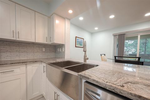 14515 Wunderlich Drive 610 Houston TX 77069