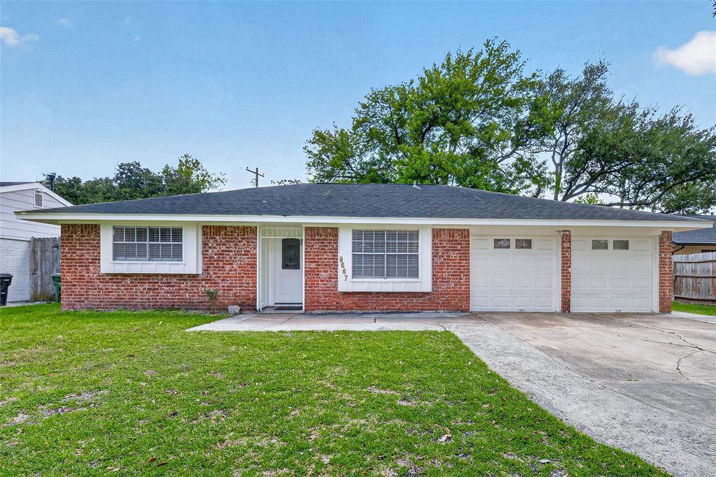 Photo of 9667 Meadowvale Drive, Houston, TX 77063 (MLS # 35472817)