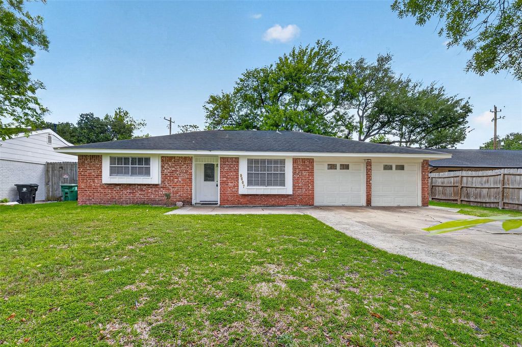 Photo of 9667 Meadowvale Drive, Houston, TX 77063 (MLS # 35472817)