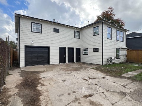 Photo of 11 Norwood Street #6, Houston, TX 77011 (MLS # 50792454)