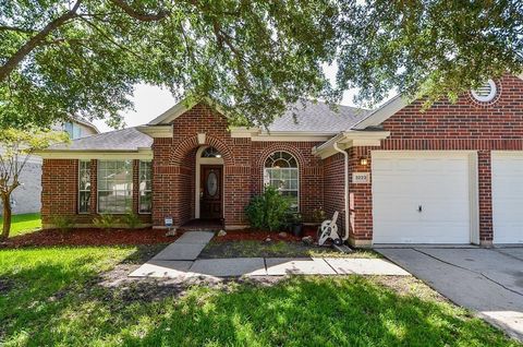 Photo of 3223 Forrester Drive, Pearland, TX 77584 (MLS # 17768286)