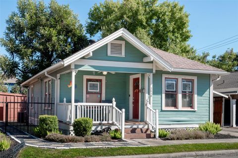 Photo of 2618 Baylor Street, Houston, TX 77009 (MLS # 57818286)